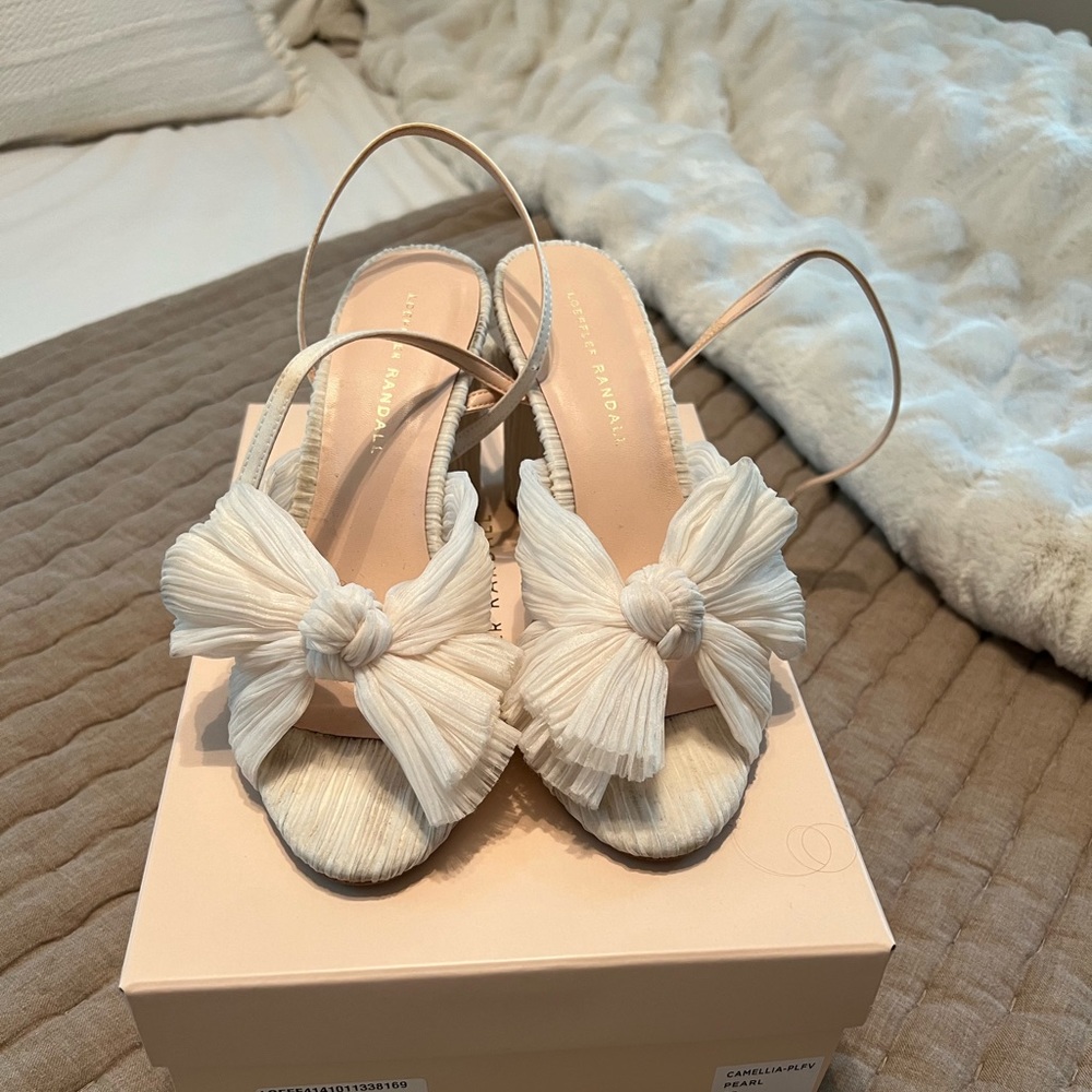 Loeffler Randall Camellia Bow Heel - Size 8